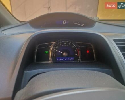 Синий Хонда Цивик, объемом двигателя 1.8 л и пробегом 249 тыс. км за 6000 $, фото 3 на Automoto.ua