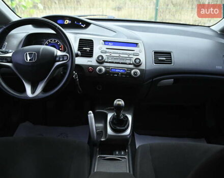 Синий Хонда Цивик, объемом двигателя 1.8 л и пробегом 244 тыс. км за 5999 $, фото 30 на Automoto.ua