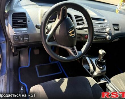 Синій Хонда Сівік, об'ємом двигуна 1.8 л та пробігом 260 тис. км за 4800 $, фото 7 на Automoto.ua