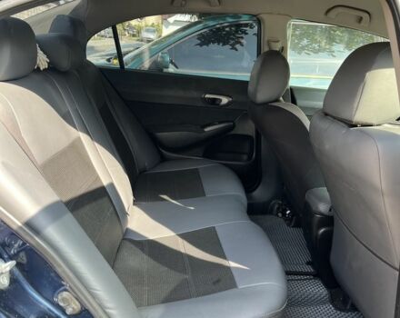 Синий Хонда Цивик, объемом двигателя 1.3 л и пробегом 237 тыс. км за 5000 $, фото 3 на Automoto.ua