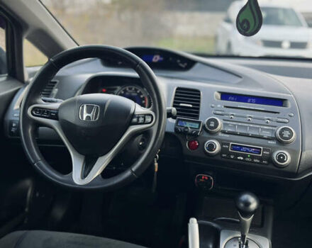 Синий Хонда Цивик, объемом двигателя 1.34 л и пробегом 191 тыс. км за 6600 $, фото 21 на Automoto.ua