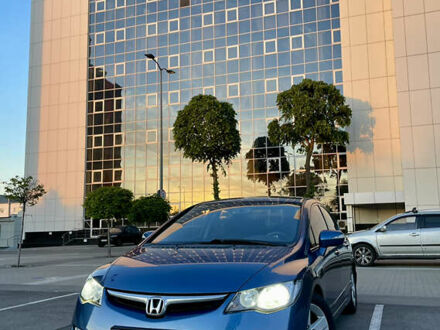 Синий Хонда Цивик, объемом двигателя 1.8 л и пробегом 275 тыс. км за 7500 $, фото 1 на Automoto.ua
