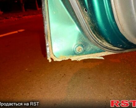 Зеленый Хонда Цивик, объемом двигателя 1.5 л и пробегом 332 тыс. км за 1800 $, фото 9 на Automoto.ua