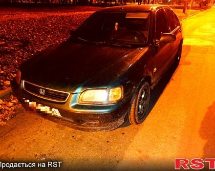 Зеленый Хонда Цивик, объемом двигателя 1.5 л и пробегом 332 тыс. км за 1800 $, фото 1 на Automoto.ua