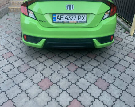 Зеленый Хонда Цивик, объемом двигателя 1.5 л и пробегом 100 тыс. км за 14000 $, фото 2 на Automoto.ua