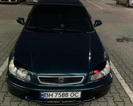 Зеленый Хонда Цивик, объемом двигателя 1.49 л и пробегом 330 тыс. км за 3000 $, фото 1 на Automoto.ua