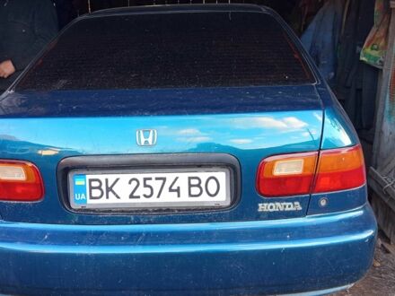 Зеленый Хонда Цивик, объемом двигателя 1.5 л и пробегом 4 тыс. км за 2000 $, фото 1 на Automoto.ua