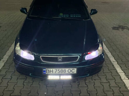 Зеленый Хонда Цивик, объемом двигателя 1.49 л и пробегом 330 тыс. км за 3000 $, фото 1 на Automoto.ua