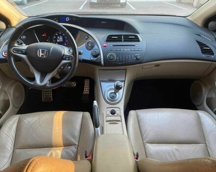 Оранжевый Хонда Цивик, объемом двигателя 1.8 л и пробегом 180 тыс. км за 9000 $, фото 2 на Automoto.ua