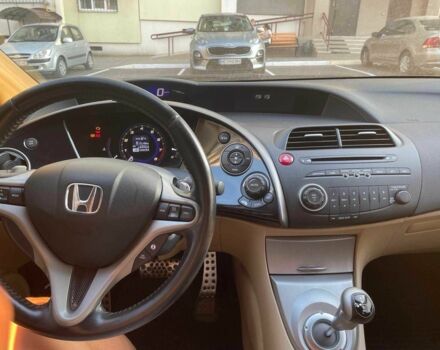 Оранжевый Хонда Цивик, объемом двигателя 1.8 л и пробегом 180 тыс. км за 9000 $, фото 1 на Automoto.ua