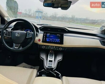 Белый Хонда Клерити, объемом двигателя 0 л и пробегом 204 тыс. км за 16200 $, фото 17 на Automoto.ua