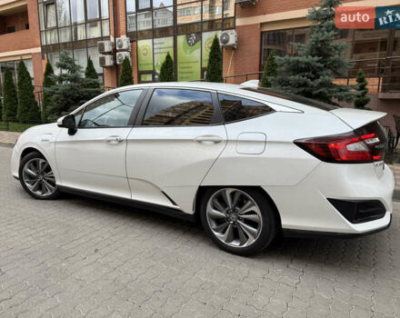 Белый Хонда Клерити, объемом двигателя 1.5 л и пробегом 92 тыс. км за 18200 $, фото 2 на Automoto.ua