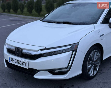 Белый Хонда Клерити, объемом двигателя 1.5 л и пробегом 141 тыс. км за 16900 $, фото 6 на Automoto.ua