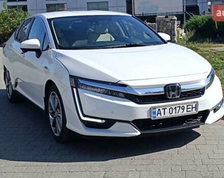 Білий Хонда Клериті, об'ємом двигуна 1.5 л та пробігом 110 тис. км за 20000 $, фото 1 на Automoto.ua