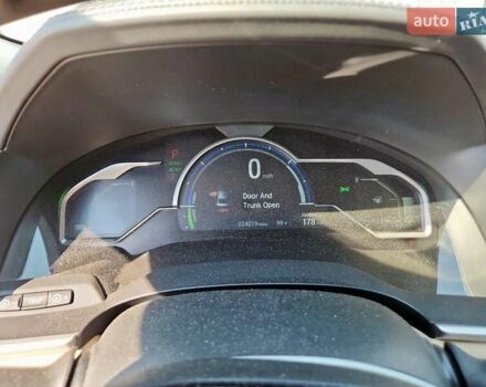 Белый Хонда Клерити, объемом двигателя 0 л и пробегом 38 тыс. км за 3000 $, фото 8 на Automoto.ua