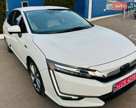 Белый Хонда Клерити, объемом двигателя 0 л и пробегом 204 тыс. км за 16200 $, фото 2 на Automoto.ua