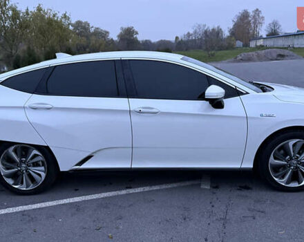 Белый Хонда Клерити, объемом двигателя 1.5 л и пробегом 141 тыс. км за 16900 $, фото 4 на Automoto.ua