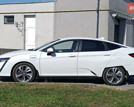 Білий Хонда Клериті, об'ємом двигуна 1.5 л та пробігом 110 тис. км за 20000 $, фото 4 на Automoto.ua