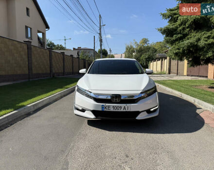 Белый Хонда Клерити, объемом двигателя 1.5 л и пробегом 77 тыс. км за 17499 $, фото 1 на Automoto.ua