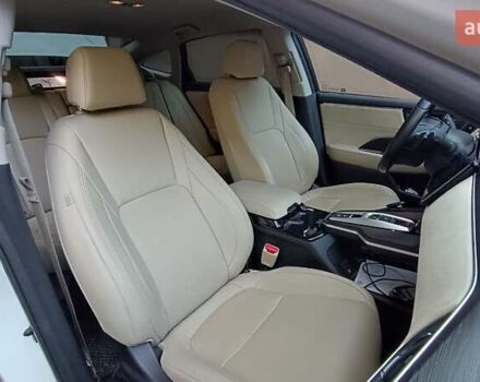 Білий Хонда Клериті, об'ємом двигуна 1.5 л та пробігом 110 тис. км за 20000 $, фото 18 на Automoto.ua