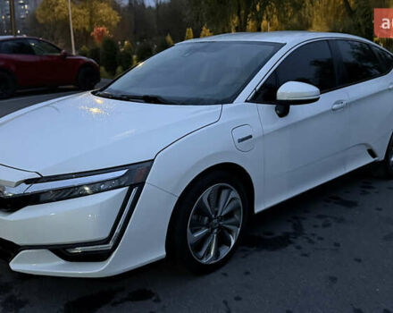 Белый Хонда Клерити, объемом двигателя 1.5 л и пробегом 141 тыс. км за 16900 $, фото 2 на Automoto.ua