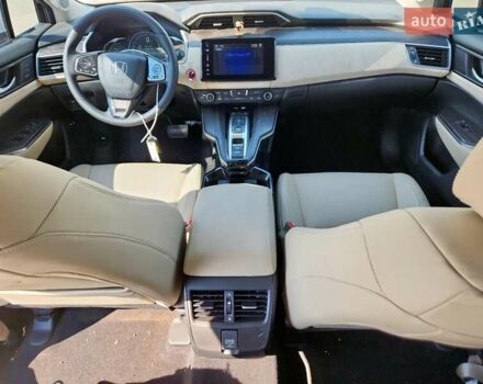 Белый Хонда Клерити, объемом двигателя 0 л и пробегом 38 тыс. км за 3000 $, фото 7 на Automoto.ua