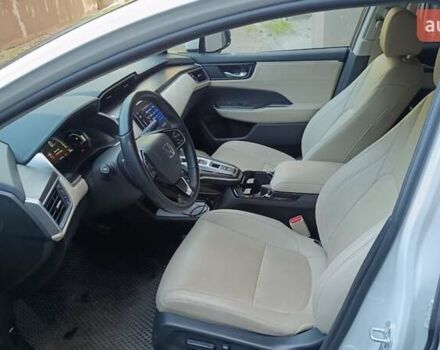 Білий Хонда Клериті, об'ємом двигуна 1.5 л та пробігом 110 тис. км за 20000 $, фото 12 на Automoto.ua