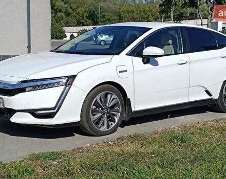 Білий Хонда Клериті, об'ємом двигуна 1.5 л та пробігом 110 тис. км за 20000 $, фото 3 на Automoto.ua