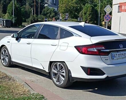 Білий Хонда Клериті, об'ємом двигуна 1.5 л та пробігом 110 тис. км за 20000 $, фото 5 на Automoto.ua