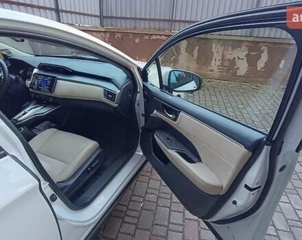 Білий Хонда Клериті, об'ємом двигуна 1.5 л та пробігом 110 тис. км за 20000 $, фото 14 на Automoto.ua