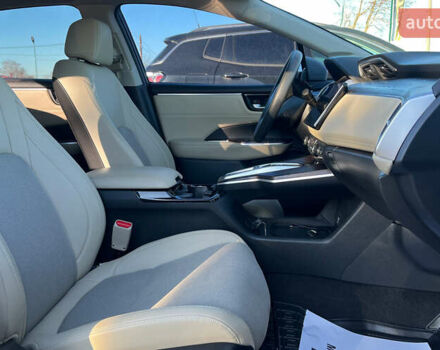 Білий Хонда Клериті, об'ємом двигуна 1.5 л та пробігом 81 тис. км за 20500 $, фото 18 на Automoto.ua