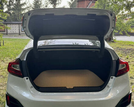 Белый Хонда Клерити, объемом двигателя 1.5 л и пробегом 91 тыс. км за 20700 $, фото 9 на Automoto.ua