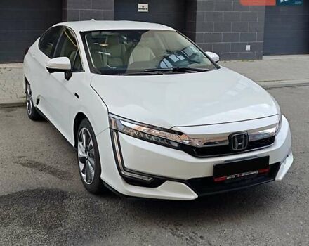 Белый Хонда Клерити, объемом двигателя 1.5 л и пробегом 72 тыс. км за 24700 $, фото 4 на Automoto.ua
