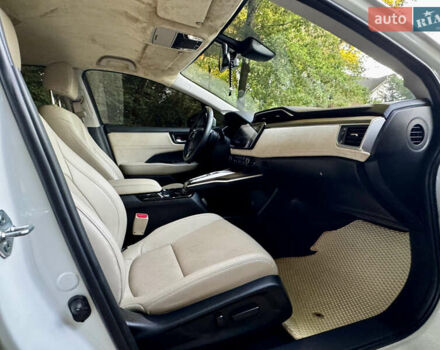 Белый Хонда Клерити, объемом двигателя 1.5 л и пробегом 91 тыс. км за 20700 $, фото 13 на Automoto.ua