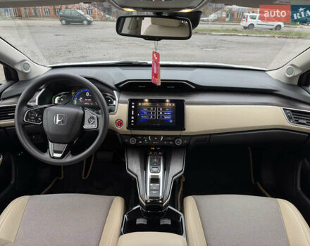 Белый Хонда Клерити, объемом двигателя 1.5 л и пробегом 47 тыс. км за 19600 $, фото 14 на Automoto.ua