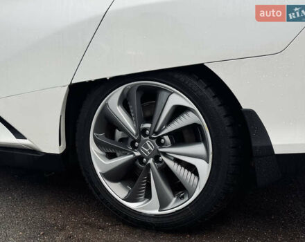 Белый Хонда Клерити, объемом двигателя 1.5 л и пробегом 47 тыс. км за 19600 $, фото 10 на Automoto.ua