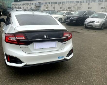 Белый Хонда Клерити, объемом двигателя 15 л и пробегом 45 тыс. км за 23000 $, фото 2 на Automoto.ua