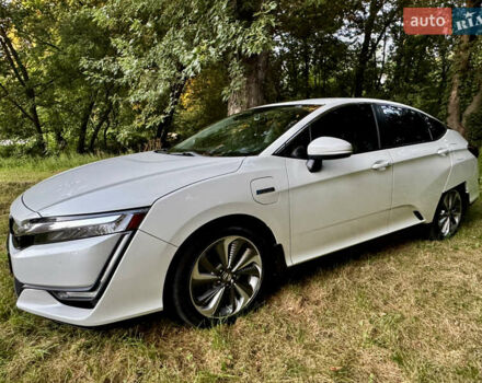 Белый Хонда Клерити, объемом двигателя 1.5 л и пробегом 91 тыс. км за 20700 $, фото 5 на Automoto.ua