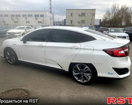 Белый Хонда Клерити, объемом двигателя 15 л и пробегом 45 тыс. км за 23000 $, фото 3 на Automoto.ua