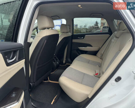 Белый Хонда Клерити, объемом двигателя 1.5 л и пробегом 47 тыс. км за 19600 $, фото 13 на Automoto.ua