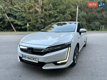Белый Хонда Клерити, объемом двигателя 1.5 л и пробегом 118 тыс. км за 17800 $, фото 1 на Automoto.ua