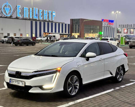 Белый Хонда Клерити, объемом двигателя 1.5 л и пробегом 120 тыс. км за 18500 $, фото 1 на Automoto.ua