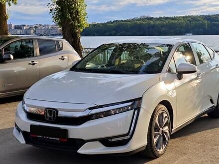 Білий Хонда Клериті, об'ємом двигуна 1.5 л та пробігом 72 тис. км за 24700 $, фото 1 на Automoto.ua