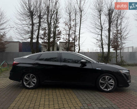 Черный Хонда Клерити, объемом двигателя 1.5 л и пробегом 138 тыс. км за 17800 $, фото 4 на Automoto.ua