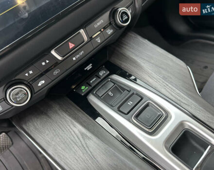 Чорний Хонда Клериті, об'ємом двигуна 1.5 л та пробігом 120 тис. км за 19299 $, фото 15 на Automoto.ua