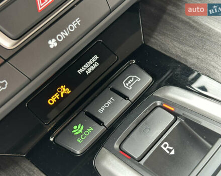 Чорний Хонда Клериті, об'ємом двигуна 1.5 л та пробігом 120 тис. км за 19299 $, фото 25 на Automoto.ua