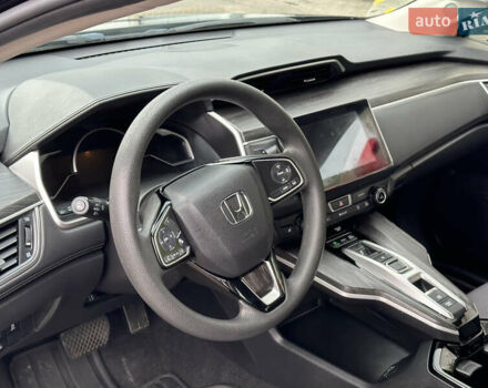 Чорний Хонда Клериті, об'ємом двигуна 1.5 л та пробігом 120 тис. км за 19299 $, фото 12 на Automoto.ua