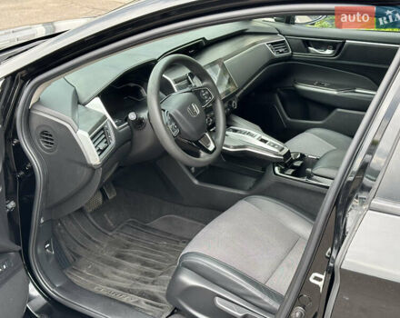 Чорний Хонда Клериті, об'ємом двигуна 1.5 л та пробігом 120 тис. км за 19299 $, фото 11 на Automoto.ua