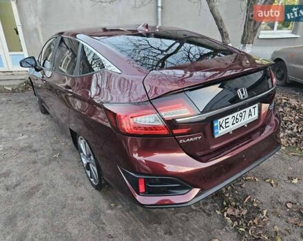 Красный Хонда Клерити, объемом двигателя 1.5 л и пробегом 120 тыс. км за 18800 $, фото 1 на Automoto.ua