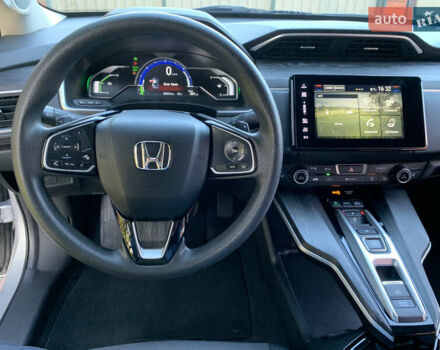 Сірий Хонда Клериті, об'ємом двигуна 1.5 л та пробігом 105 тис. км за 19300 $, фото 20 на Automoto.ua